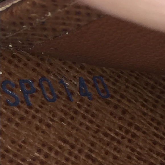 Authentic Louis Vuitton Monogram Zippy  wa… - Picture 9 of 16